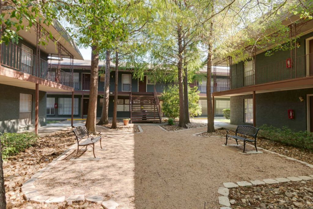 Bryan, TX College Station Texas A&M University; One Two Bedroom Pet Friendly Apartments; Off Campus Living