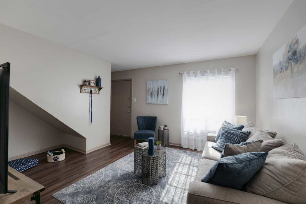 Bryan, TX College Station Texas A&M University; One Two Bedroom Pet Friendly Apartments; Off Campus Living